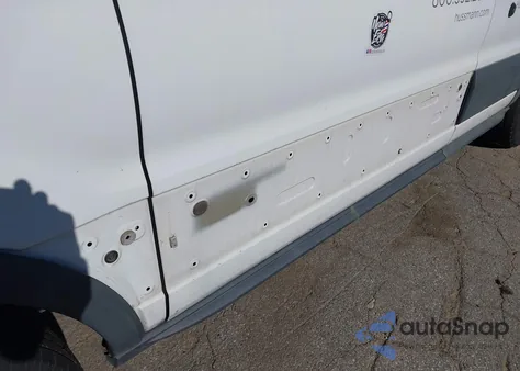 2015 Ford Transit-250 z USA, uszkodzony, nr VIN 1FTNR1YM6FKB09357